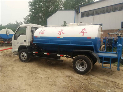 許昌園林綠化車與灑水車購(gòu)買指南 價(jià)格與選購(gòu)建議